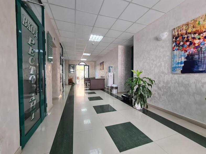 Хотел Тракия Haskovo Bagian luar foto